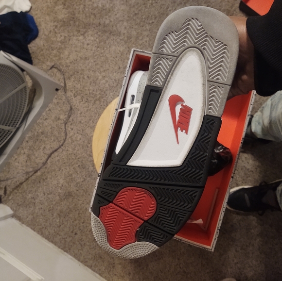 Jordan 4 OG Cement